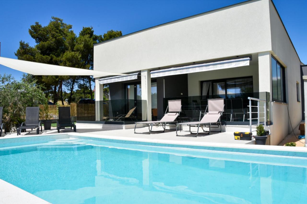 Villa Sportiva Zadar With Private Heated Pool Buitenkant foto